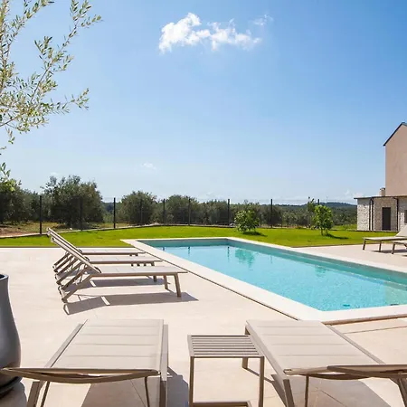 Lovely In With Sauna * Bale