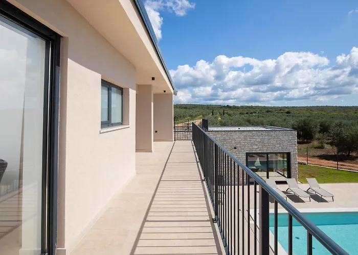 Lovely In With Sauna Bale