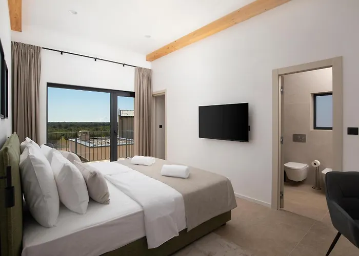 Lovely In With Sauna Bale